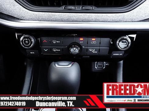 New 2026 Jeep Compass Latitude image 23