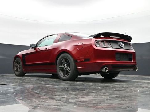 Used 2014 Ford Mustang Coupe RWD image 35