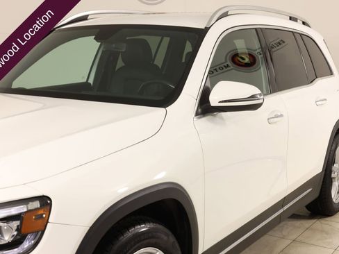 Used 2021 Mercedes-Benz GLB 250 4MATIC image 45