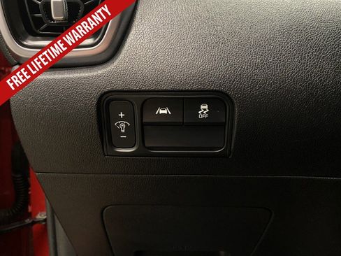 Used 2022 Kia Sorento S FWD image 34