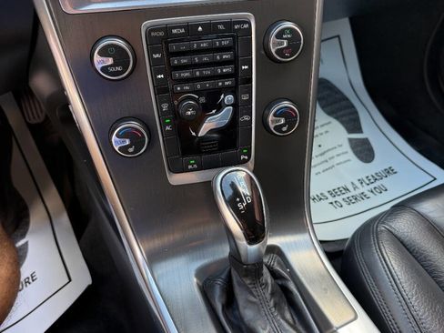 Used 2014 Volvo XC60 3.2 image 24