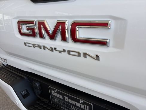 New 2026 GMC Canyon Elevation w/ Convenience Package RWD image 40