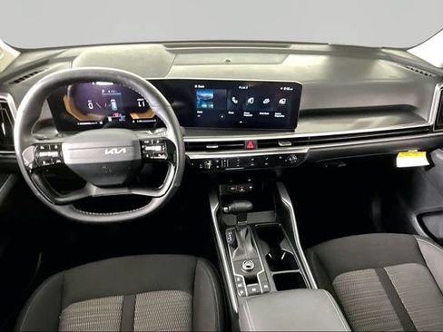Certified 2026 Kia Sorento LX FWD image 7