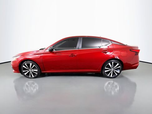Used 2021 Nissan Altima 2.5 SR FWD image 6