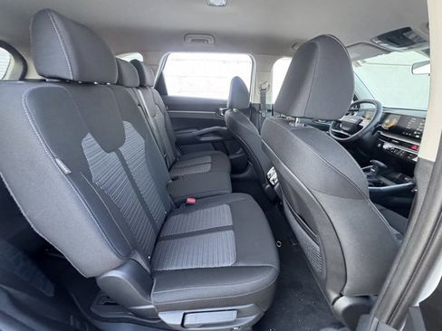 New 2026 Kia Sorento LX FWD image 11