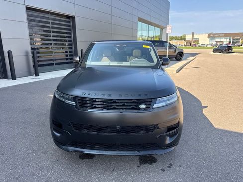 Used 2025 Land Rover Range Rover Sport Dynamic SE AWD/4WD image 8