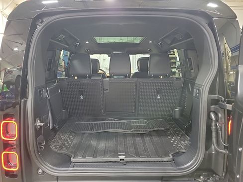 Used 2024 Land Rover Defender 110 X image 33