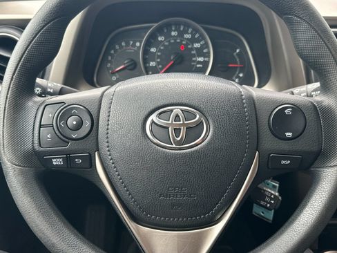 Used 2013 Toyota RAV4 LE AWD/4WD image 21