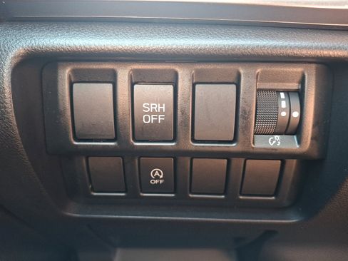 Used 2022 Subaru Forester Premium AWD/4WD image 27