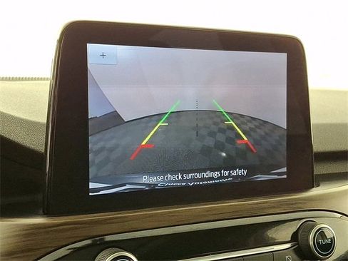 Used 2020 Ford Escape Titanium image 4