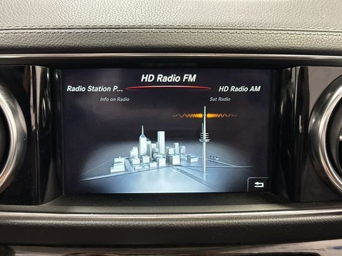 Used 2018 Mercedes-Benz SL 450 image 25