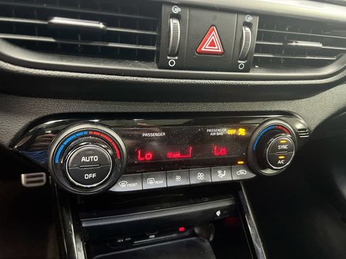 Used 2022 Kia Forte GT-Line w/ GT-Line Premium Package FWD image 17