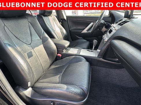Used 2010 Toyota Camry image 30