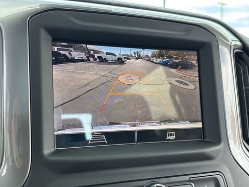 Used 2024 GMC Sierra 2500 Pro w/ Convenience Package image 15