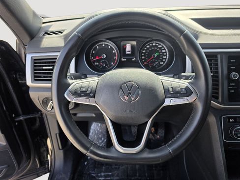 Certified 2020 Volkswagen Atlas Cross Sport SE w/ Panoramic Sunroof Package AWD/4WD image 21