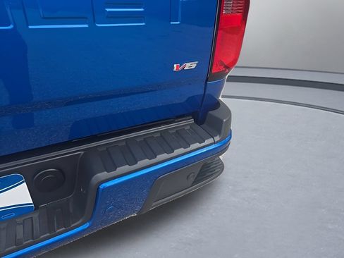 Used 2022 Chevrolet Colorado Z71 AWD/4WD image 34