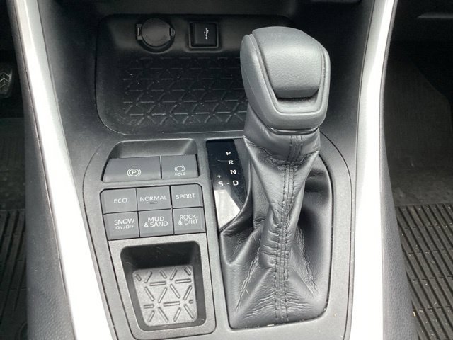 Used 2020 Toyota RAV4 XLE w/ Convenience Package AWD/4WD image 36