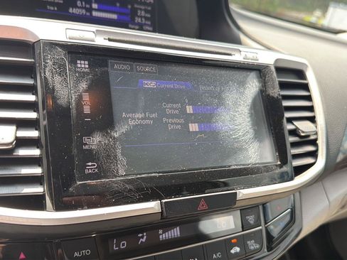 Used 2016 Honda Accord EX image 23