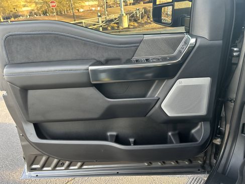 Used 2025 Ford F450 Platinum image 22