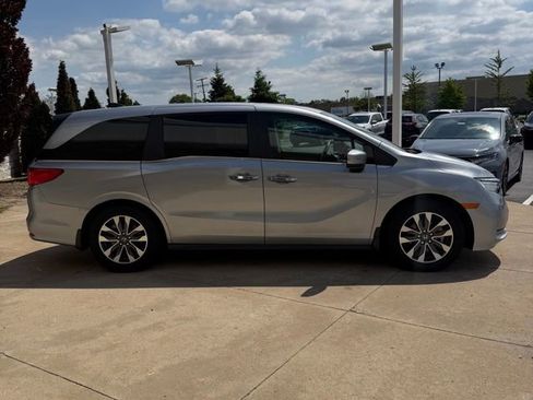 Used 2023 Honda Odyssey EX-L image 6