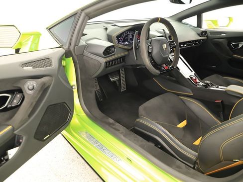 Used 2023 Lamborghini Huracan Tecnica RWD image 14