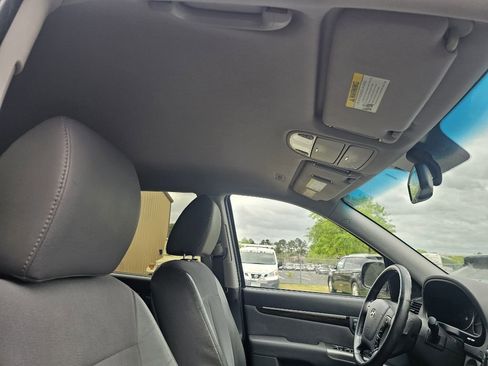 Used 2010 Hyundai Santa Fe SE image 28