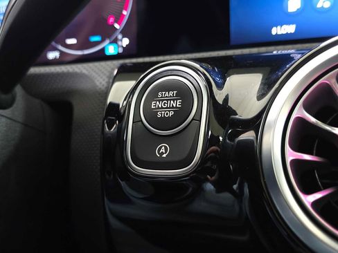 Used 2025 Mercedes-Benz CLA 250 4MATIC image 37