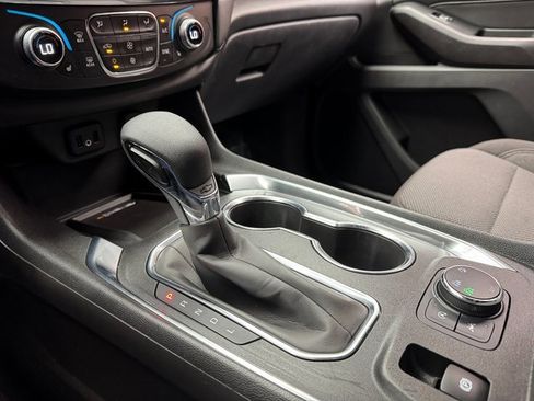 Used 2023 Chevrolet Traverse LT image 18