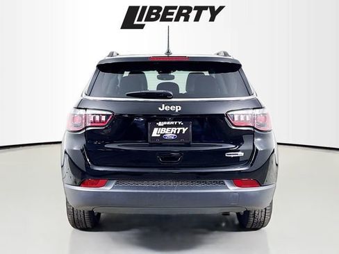 Used 2022 Jeep Compass Latitude image 6