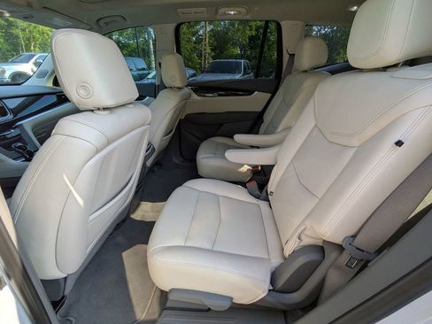 Used 2024 Cadillac XT6 Premium Luxury FWD image 21