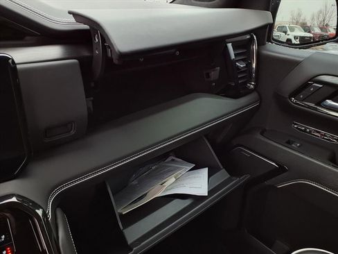 Certified 2024 GMC Sierra 1500 AT4X image 29