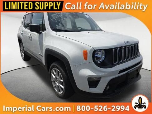 Used 2022 Jeep Renegade Latitude AWD/4WD image 1