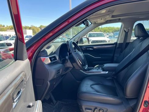 Used 2021 Toyota Highlander Platinum AWD/4WD image 29