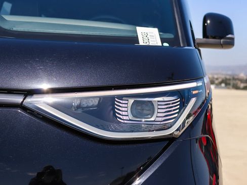 New 2025 Volkswagen ID. Buzz Pro S RWD image 7