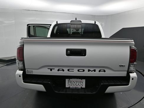 Used 2023 Toyota Tacoma TRD Off-Road AWD/4WD image 10