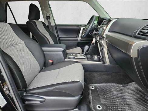 Used 2018 Toyota 4Runner SR5 AWD/4WD image 21