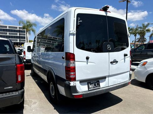 Used 2015 Mercedes-Benz Sprinter 2500 image 3
