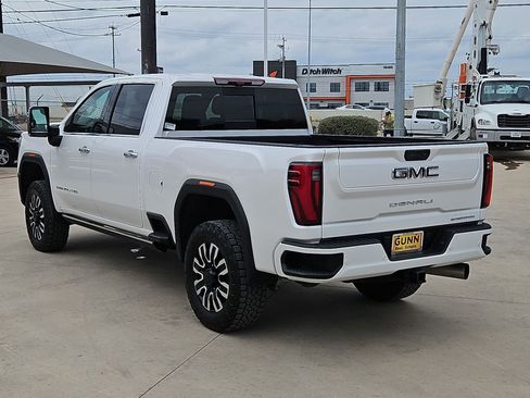 Certified 2024 GMC Sierra 2500 Denali Ultimate w/ Max Trailering Package image 5