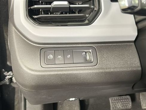 Used 2027 Chevrolet Bolt RS FWD image 20