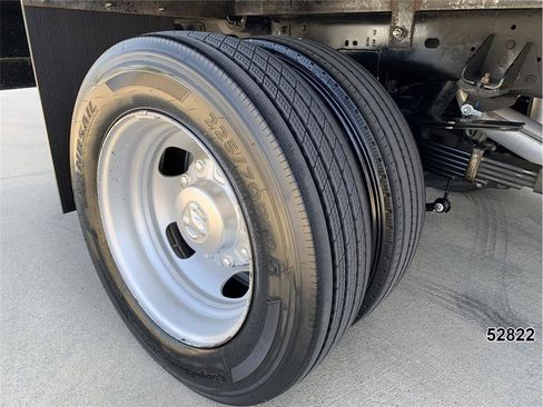 Used 2021 RAM 5500 Tradesman w/ Chrome Appearance Group RWD image 20