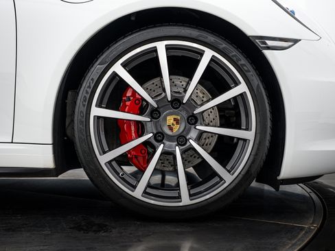 Used 2013 Porsche 911 Carrera 4S AWD/4WD image 11