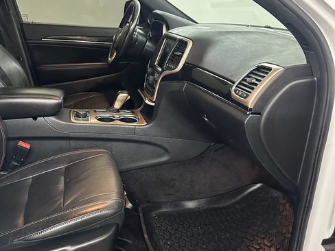 Used 2016 Jeep Grand Cherokee Limited 75th Anniversary AWD/4WD image 38