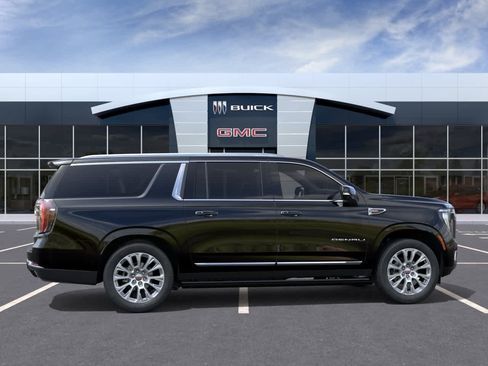 New 2026 GMC Yukon XL Denali w/ Sun & Power Step Package RWD image 5