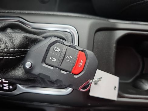 New 2026 Jeep Gladiator Sport AWD/4WD image 29