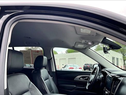 Used 2021 Chevrolet Traverse RS AWD/4WD image 24