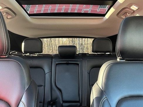 Used 2022 Ford Escape SEL image 13