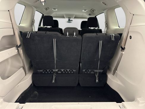 Used 2023 Chrysler Voyager LX FWD image 20