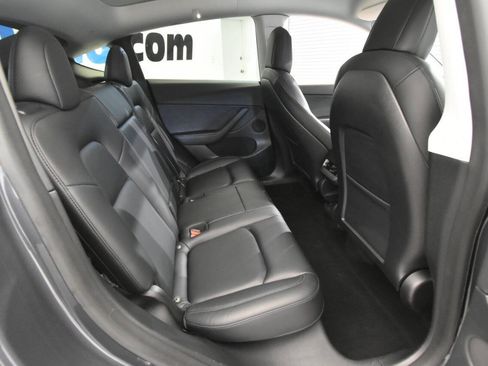 Used 2021 Tesla Model Y Performance image 16