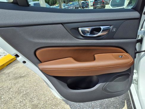 Certified 2023 Volvo S60 B5 Ultimate w/ Protection Package Premier FWD image 19