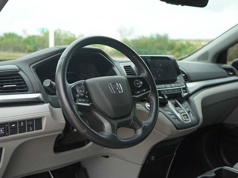 Used 2020 Honda Odyssey EX-L image 2